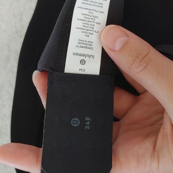 Lululemon sports bra - Picture 3 of 3